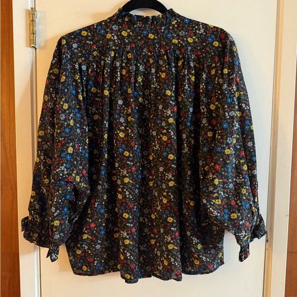 Doen Rose Top in Dusk Lily of the Valley Floral - Picture 9 of 11